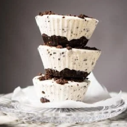 Cookies and Cream Keto Fat Bombs